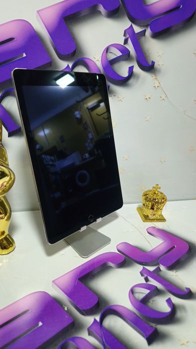 iPad Air 2 Cu Sim 64GB Preṭ fix Impecabilă.