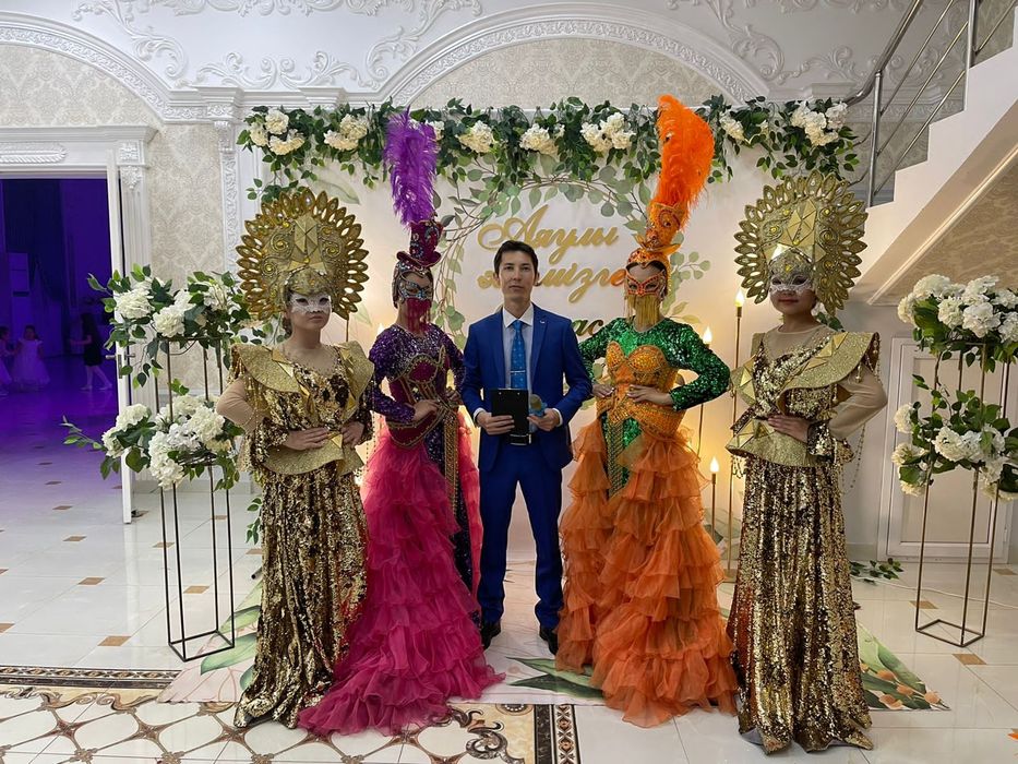 Асаба - тамада,  шара жүргізушісі