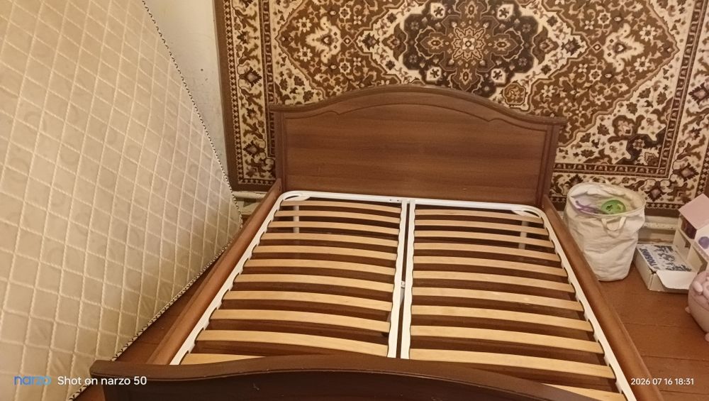 Кровать двуспальная