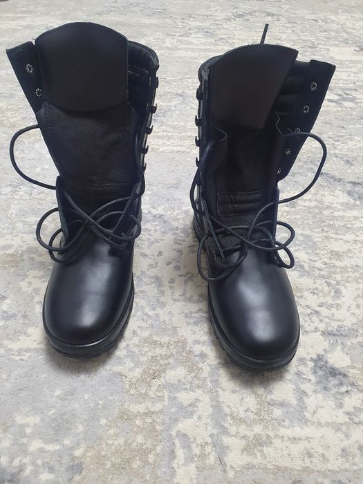 Продам новые берцы