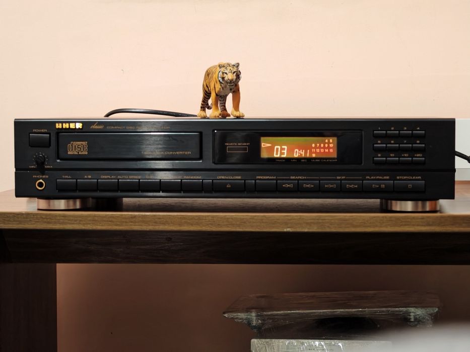 Uher UCD-410R. Cd player de înaltă clasă. Impecabil. Preț fix !