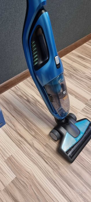 Беспроводной пылесос Philips PowerPro Aqua FC6404/01