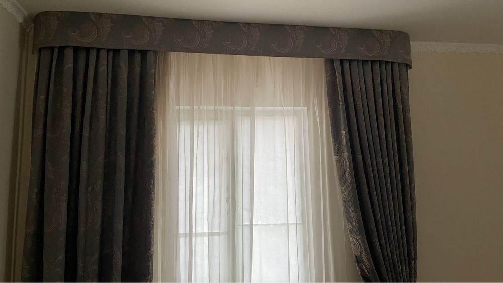 Туль с занавеской