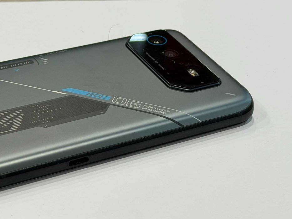 Asus ROG Phone 6 – 256GB