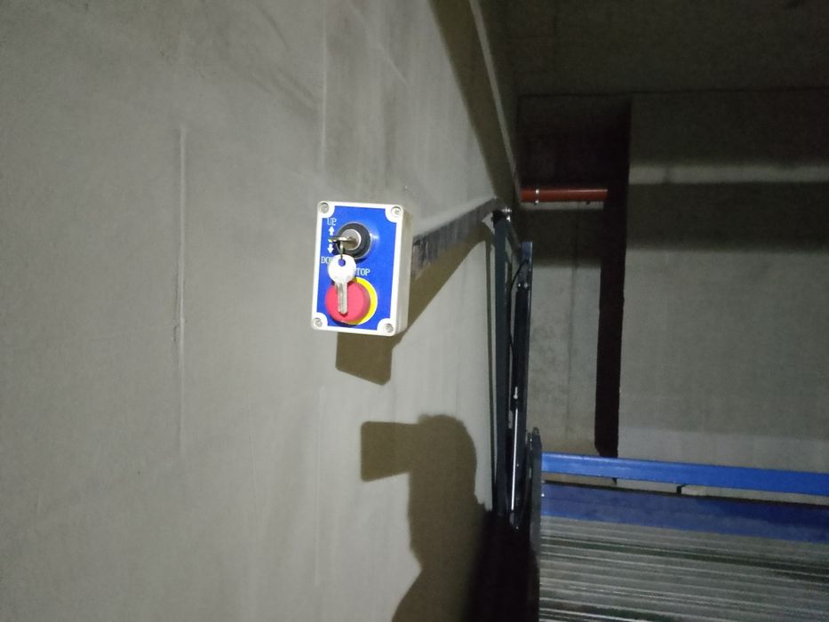 Система за паркиране на два автомобила