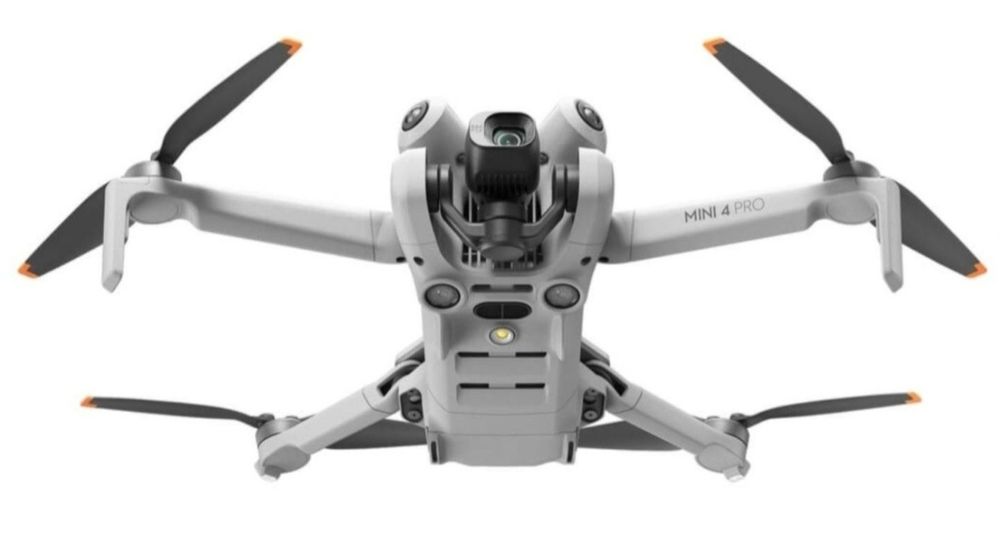 Дрон DJI Mini 4 Pro Fly More Combo Plus (DJI RC 2) белый