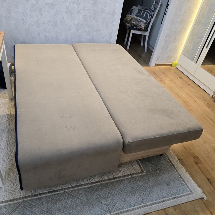 Продам диван для гостиной