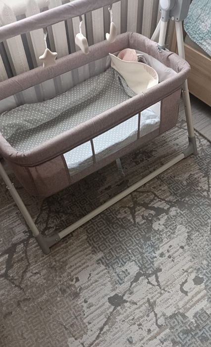 Продаётся новый манеж