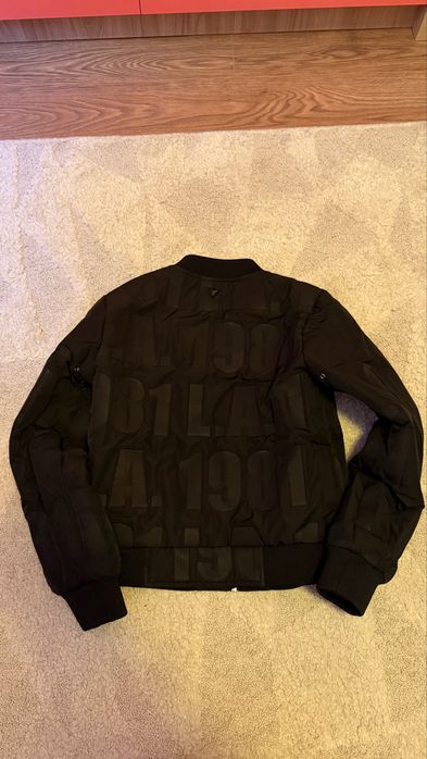преходно яке GUESS