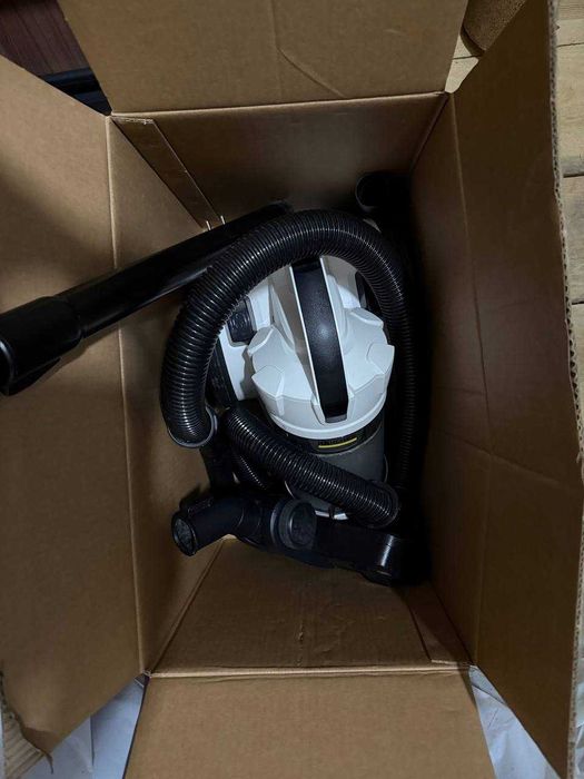 Karcher VC3 (почти новый)