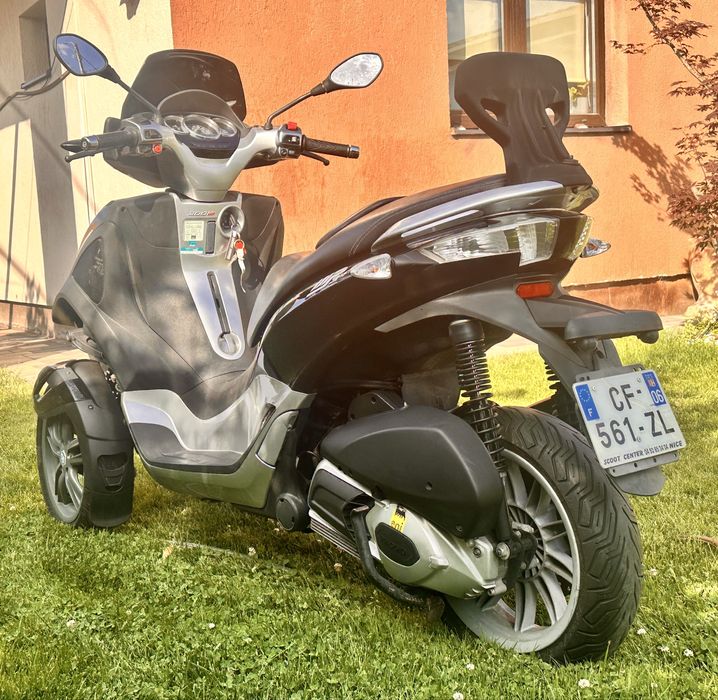 Piaggio mp3, piaggio yourban, piaggio 3 roti, scuter conduci cu B