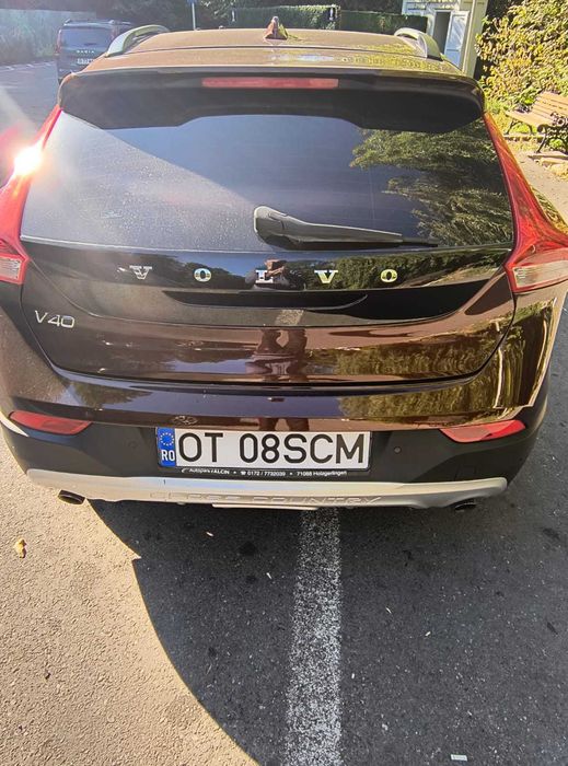 Volvo v40 cross country