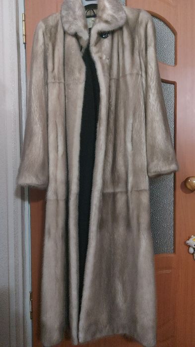 Продам норковую шубу.