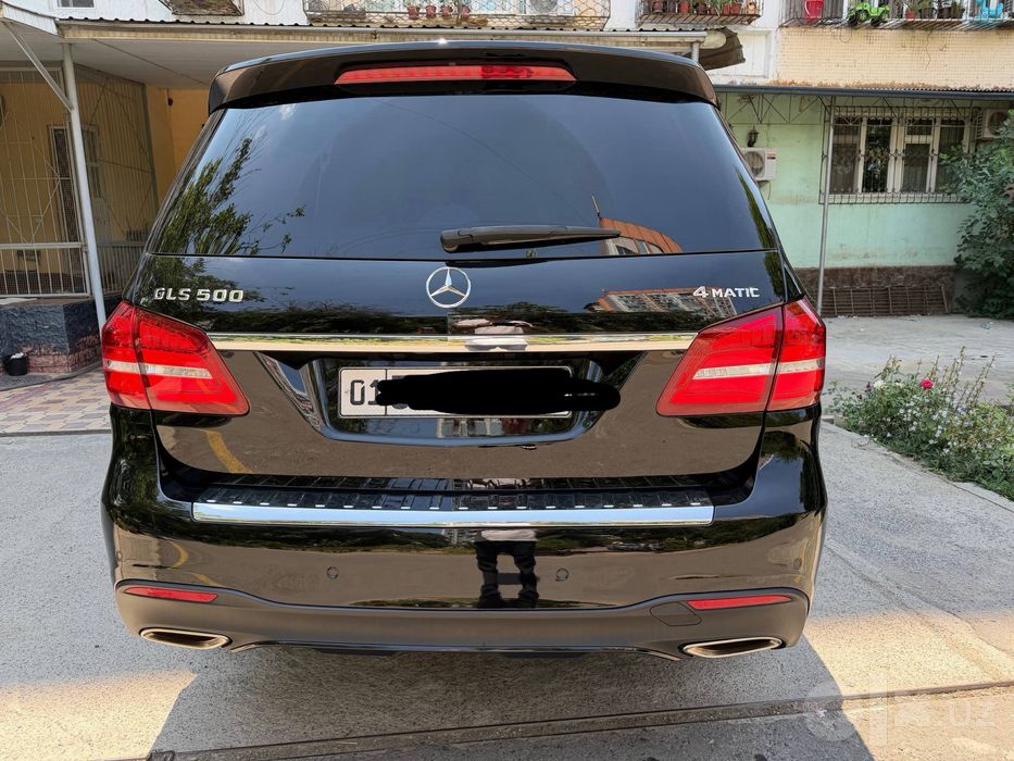 Mercedes benz GLS 500 4 matic