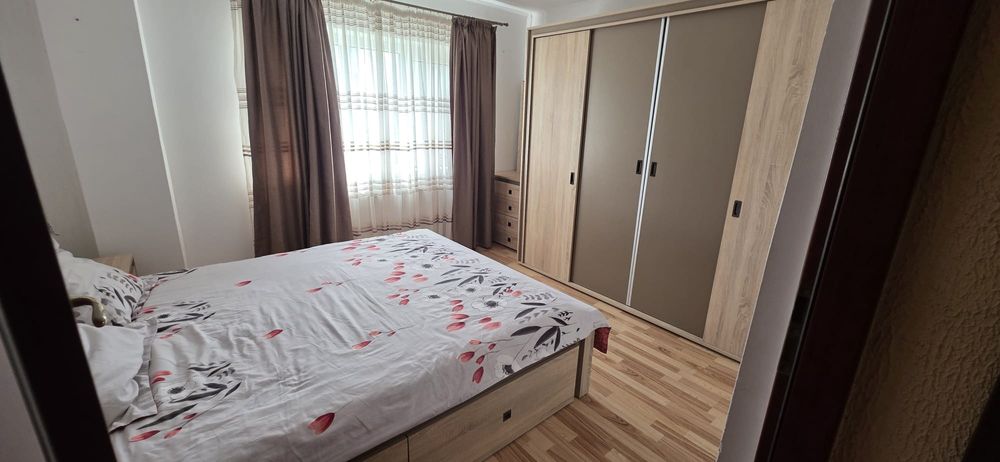 Închiriez apartament 3 camere decomandat 1 Mai