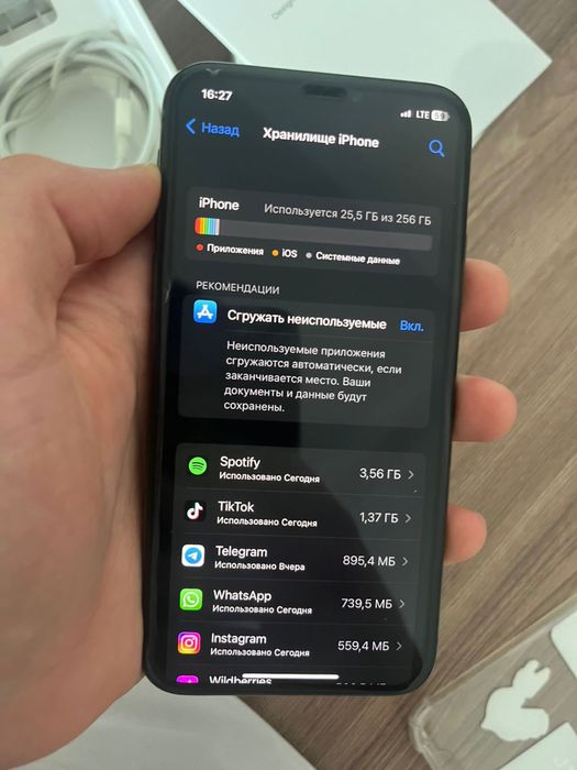 продам айфон х,на 256гб