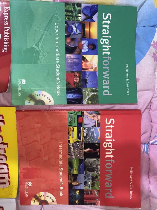 Учебници по английски език Straightforward