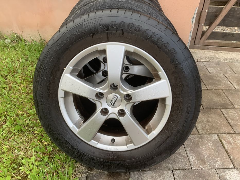 Roti  215/65/16 Mitsubishi  Daihatsu  Nissan Hyundai Daihatsu Duster
