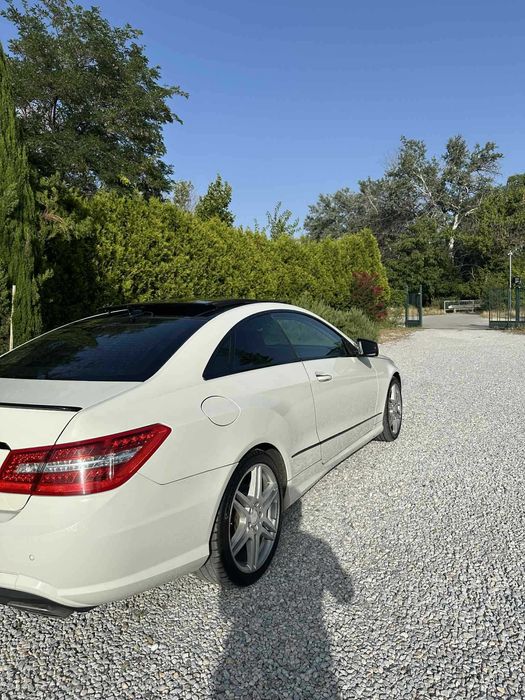 Mercedes-Benz E550 coupe *FULL *HARMAN KARDON *PANORAMA