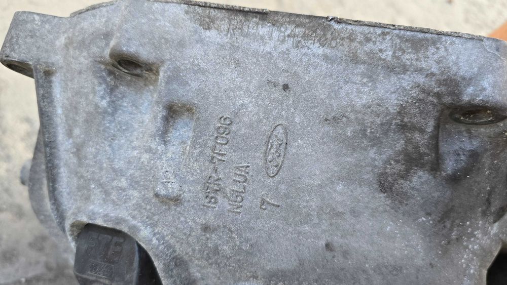 Скороостна кутия за Форд фокус 2.0 бензин