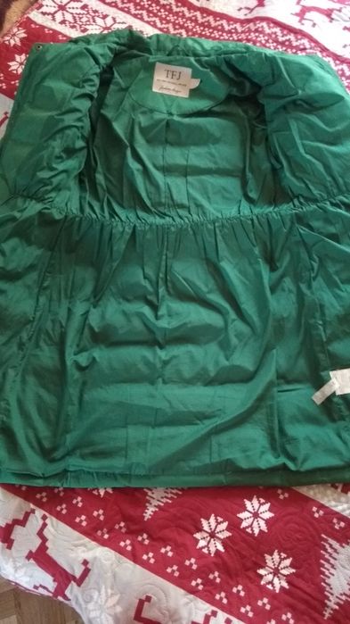 Женская куртка. Теплая зима, весна