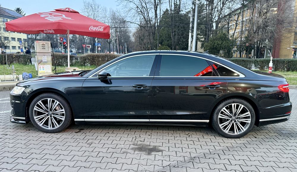 Vând Audi A8 LONG mașină personală