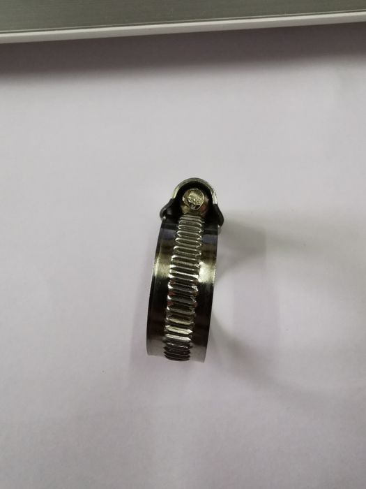 Coliere inox cu surub.Coliere furtun banda lata 12mm.Pret/set-10 buc