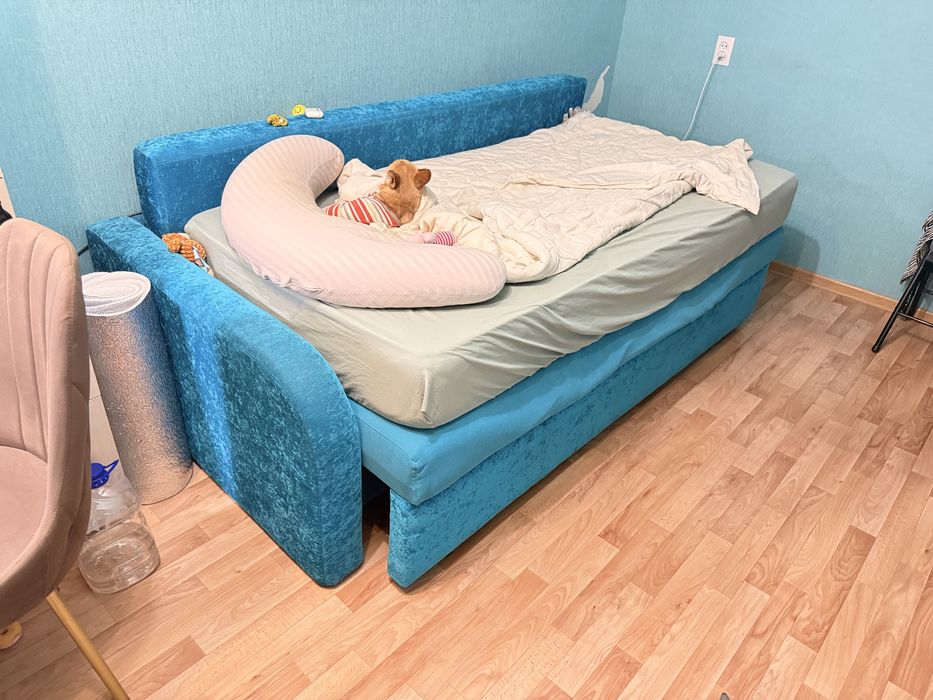 Диван в хорошем состоянии