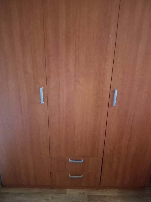 продается шкаф на фото