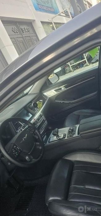 Hyundai Genesis G80