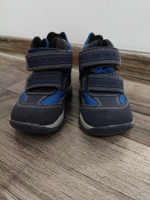 Vând ghetuțe DEI-tex mărimea 23