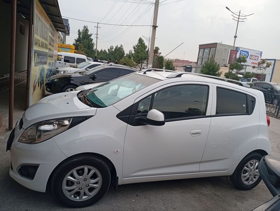 Спарк 3 позиция сотилади