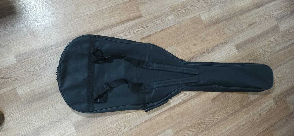 Бас-гитара Fender Stratocaster, новая + чехол