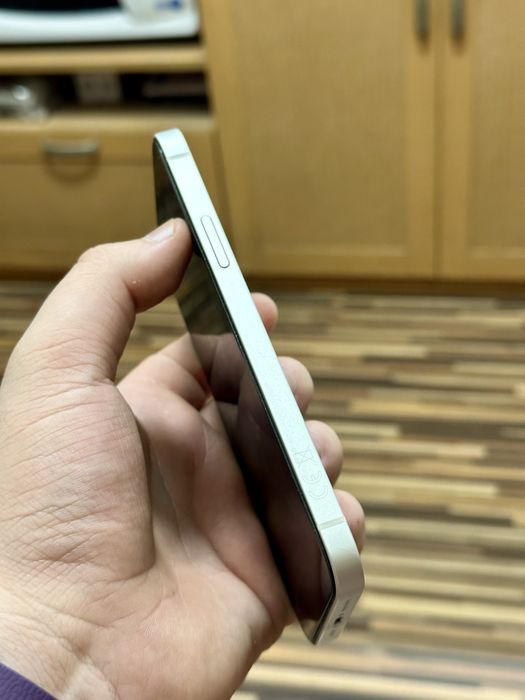 Продаю iphone 12