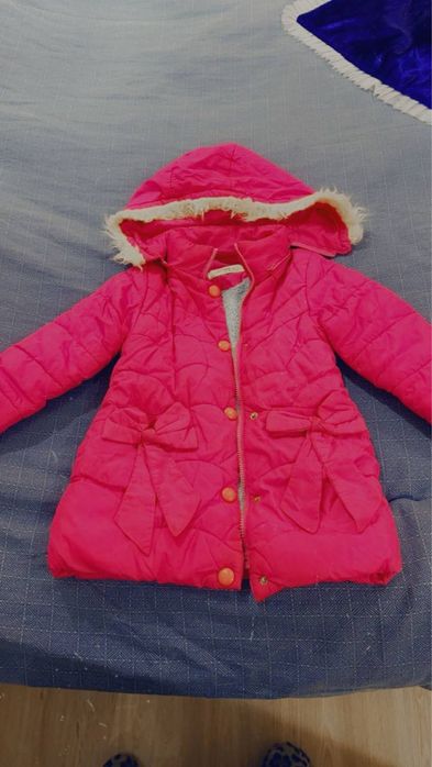 Kurtka Detiski qizchalar uchun