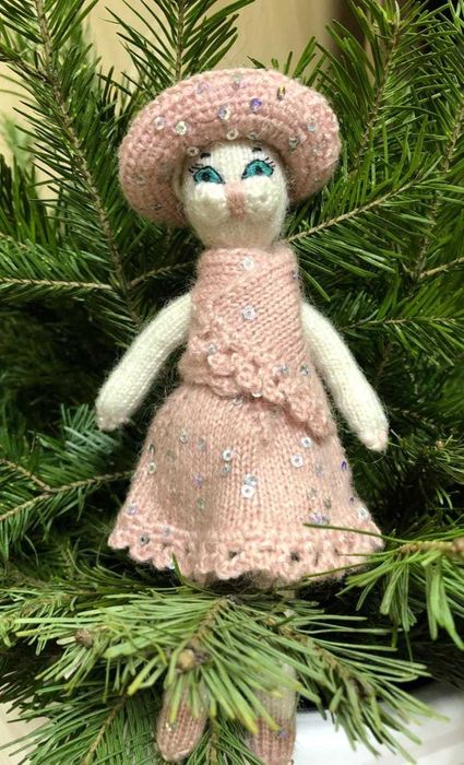 Вязаная игрушка ручной работы, Кошечка-леди