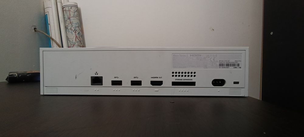 vând Xbox nou lam folosit de 3 ori am și cutie