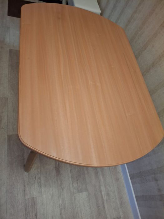 Кухонный стол со стульями