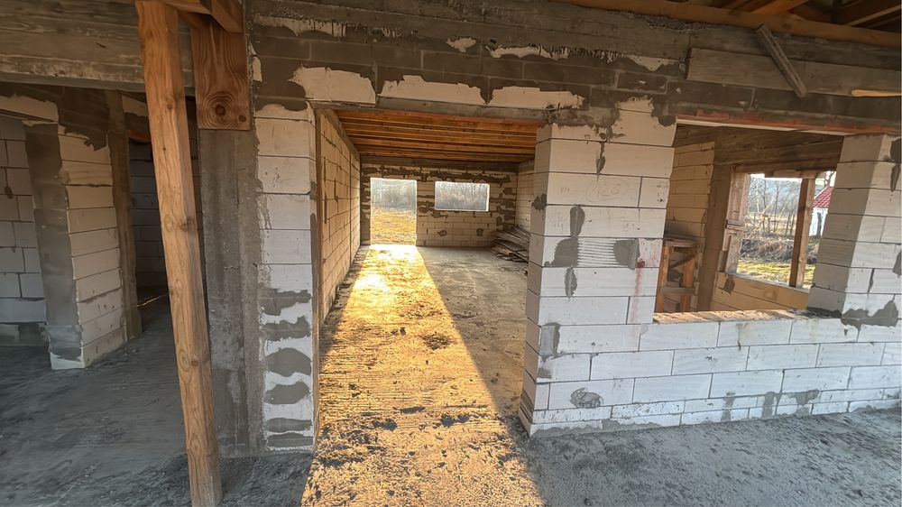 La 11 km de pitesti in Babana casa  noua de vanzare  2026