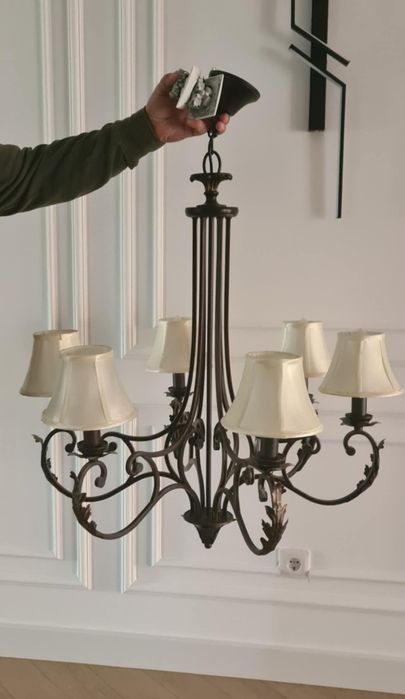 Candelabru si aplica