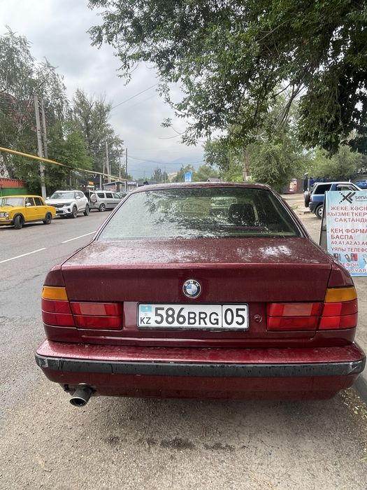 Продам срочно бмв е34