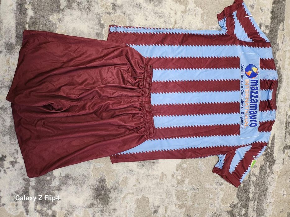 Vind 12 costume Footbal mărimea L