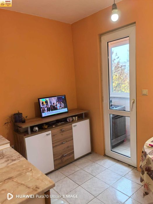 Продава се Тристаен апартамент в Плевен, Дружба 3 - 86 кв.м за 977 €/кв.м - Снимка #9
