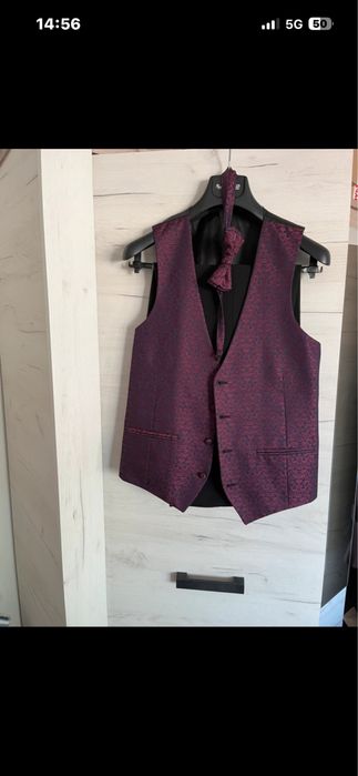 Sacou barbati stofa calitate (70% lana)vesta papion batista marime 48