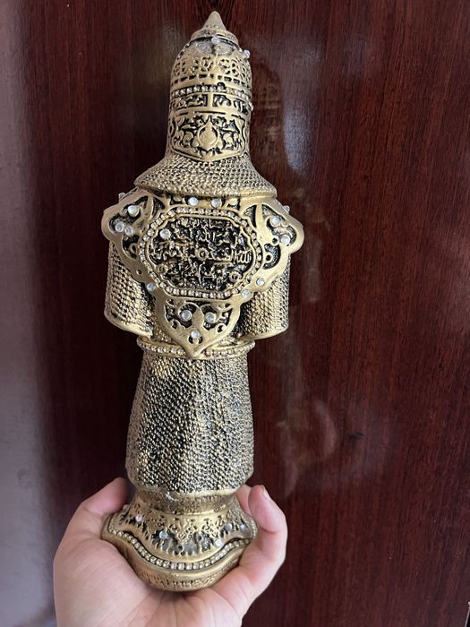 Алтын адам статуэтка золотая