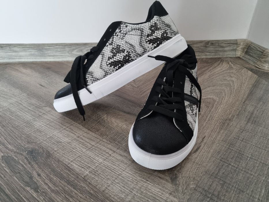 Нови дамски кецове