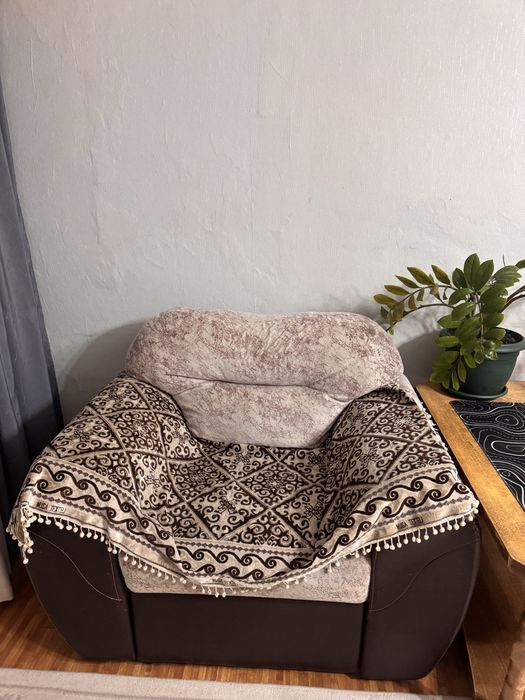 Угловой диван с креслом