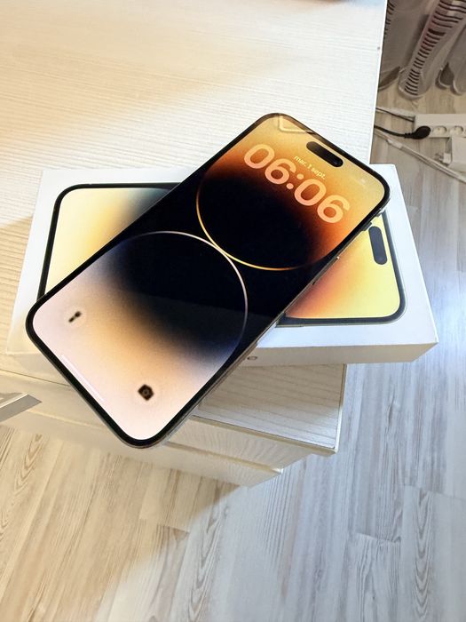 Iphone 14 Pro Max stare excelentă,  husă și folii de stică CADOU, PREȚ FIX