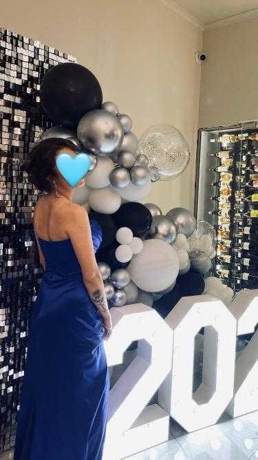 Синя бална рокля