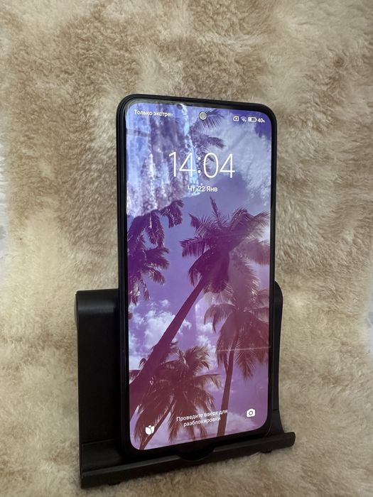 Продам телефон Poco